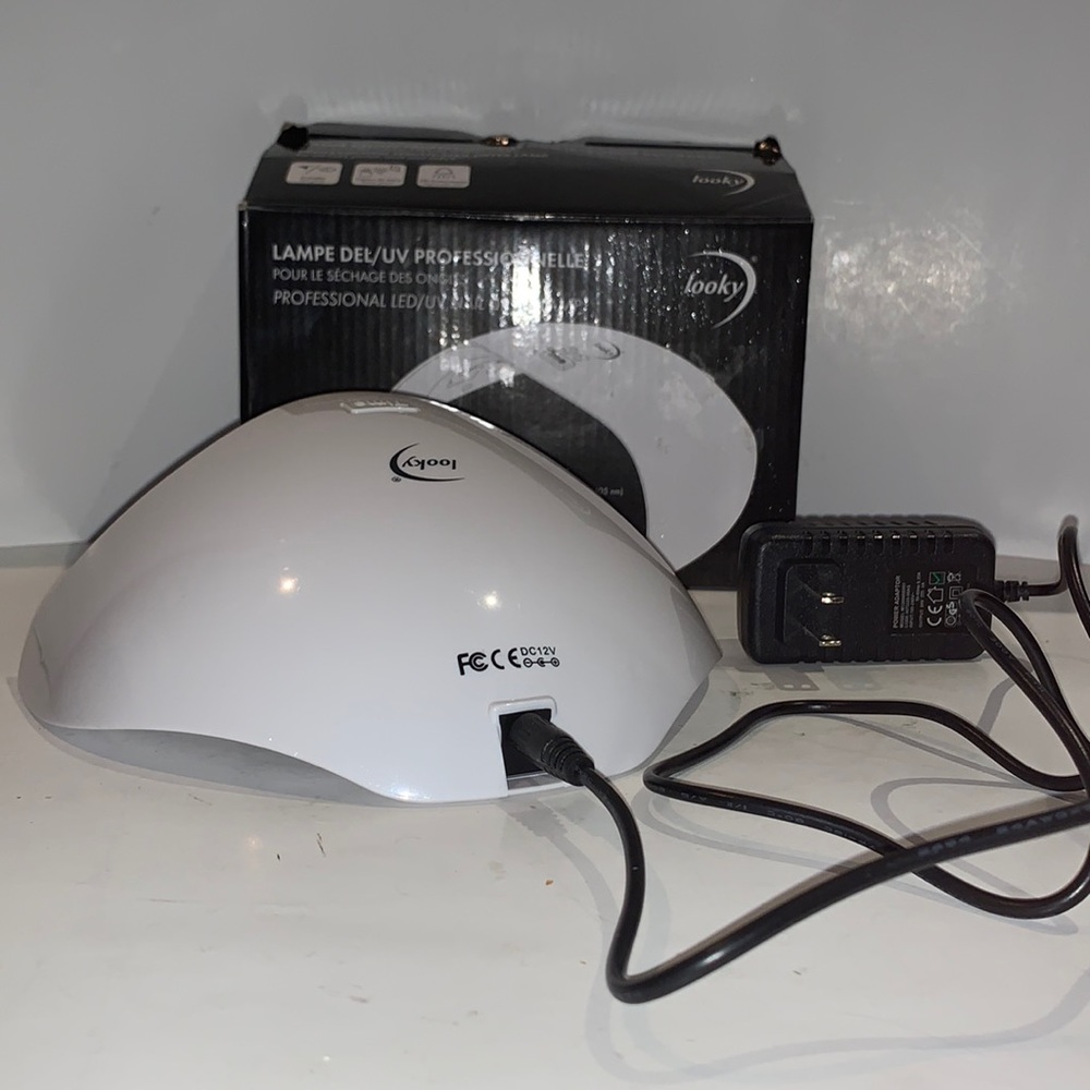 Professional UV nail dryer lamp